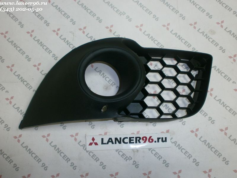 Оправа противотуманной фары правая (рестайл) Lancer X - Дубликат